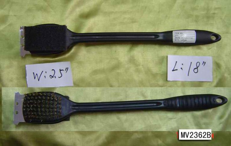18" 2In 1 Bbq Brush Plastic Handle