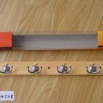 23" Wooden Clothes 6 Hook