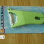 Plastic Handle Peeler B/C