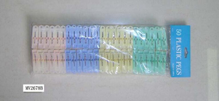 50 Plastic Clothes Peg