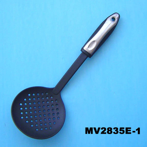 MV2835E-1 Nylon Strainer W/ Soft Handle