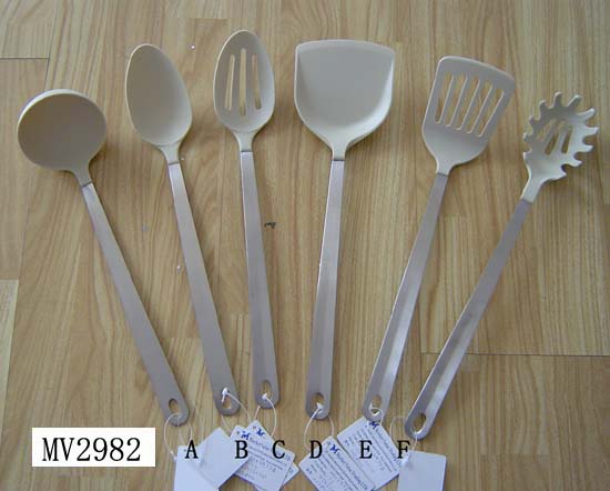 MV2982C Nylon Slotted Spoon W/Stainless Steel Handle