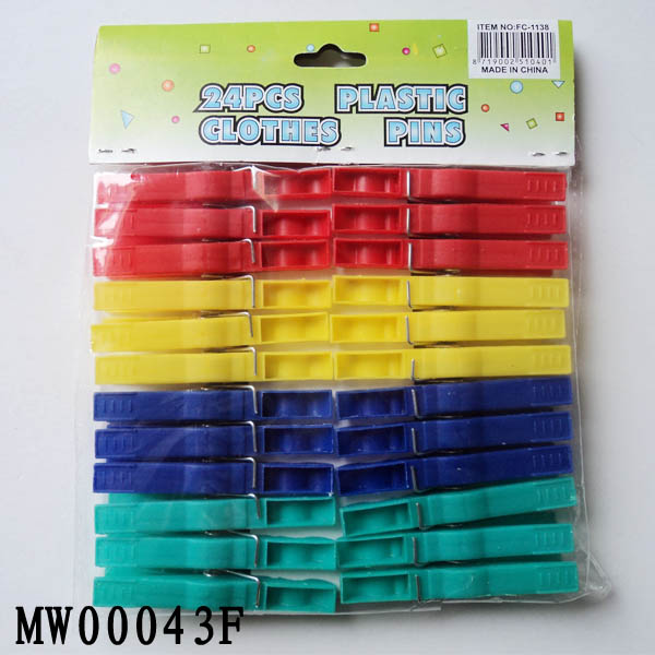 24Pcs Plastic Clothes Pegs W/Pe Shrink