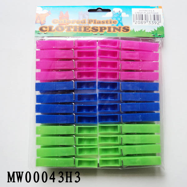 24Pcs Plastic Clothes Pegs W/Pe Shrink