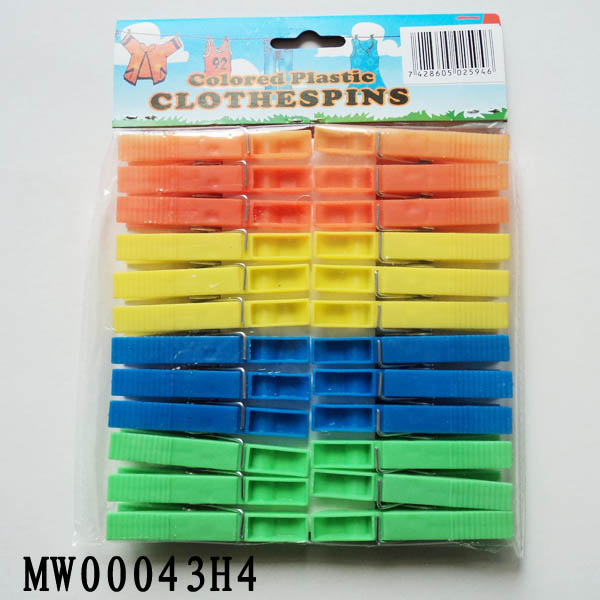 24Pcs Plastic Clothes Pegs W/Pe Shrink