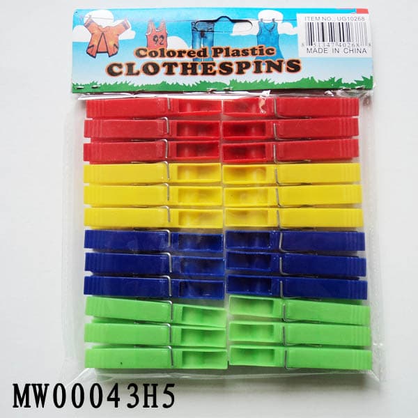 24Pcs Plastic Clothes Pegs W/Pe Shrink