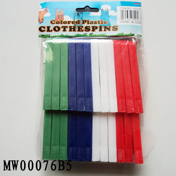 24Pcs Plastic Clothes Pegs W/Pe Shrink
