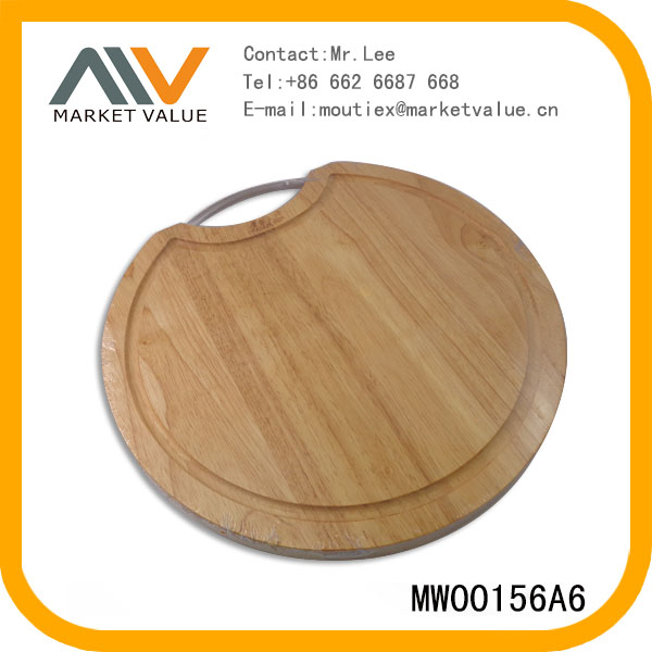 Round Oaken Cutting Board With Handle