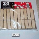 20Pcs Wooden Clothes Pegs In Pvc Bag W/Hang Card