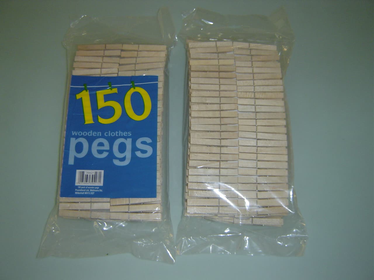 MW061C 150Pcs Wooden Pegs In Colour Bog