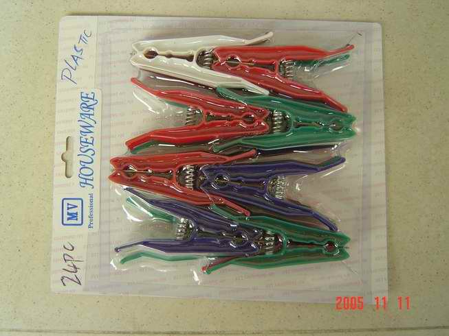 MW075B 24Pcs Plastic Clothes Clips B/C