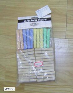 Clothes Peg (20Pcs Plastic+ 48Pcs 7Cm Wooden Peg)