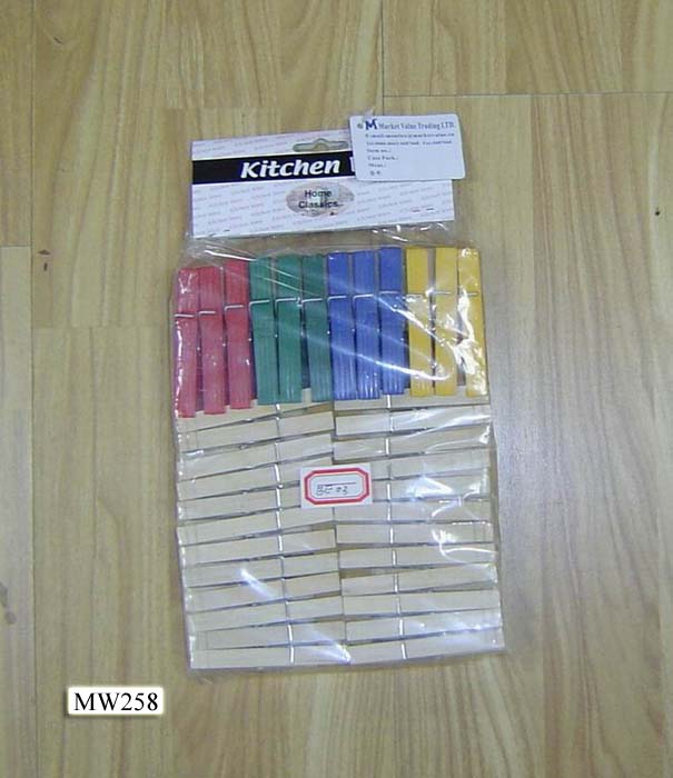 24Pcs Plastic Pegs+48Pcs Wooden Clothes Pegs